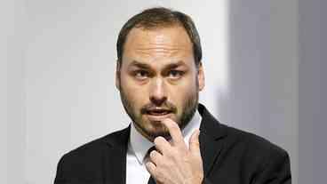 Disputas na extrema direita afetam campanha bolsonarista