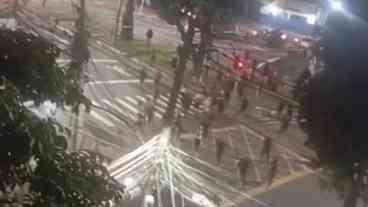 Tumulto entre torcedores no Maracanã: Flamengo e Vasco