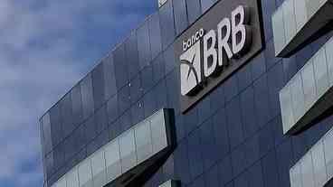 Polícia investiga servidores do BRB e irmão de Flávia Arruda