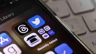 UE Propõe Limitar Uso de Redes Sociais por Menores