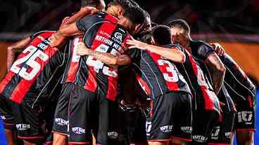 Vitória vence Flamengo e avança na Copa do Brasil
