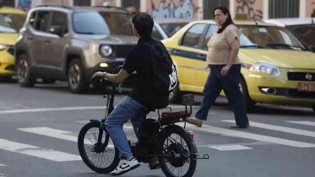 MP pede suspensão de normas para bikes e patinetes elétricos | Ministério Público quer barrar regras para patinetes e bicicletas elétricas