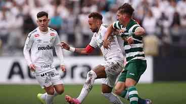 Coritiba estraga festa de Neymar e vence o Santos no Brasileirão