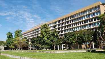 Estudantes da UFRJ convocam paralisação por crise