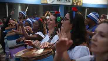 Cortejo Cultural: Três Gerações da Família Santos