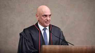 Moraes pede inclusão de Bolsonaro em inquérito