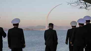 Coreia do Norte testa mísseis com IA para guerra moderna