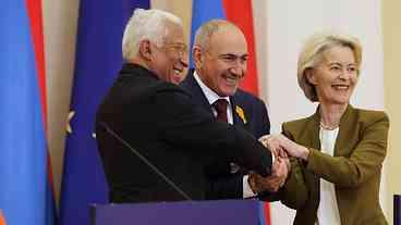 Rússia Ameaça Retaliação à Armênia por Laços com a UE