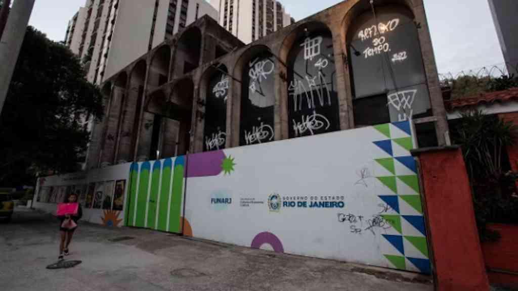 Cavaliere quer transferir Teatro Villa-Lobos para o município | Cavaliere proporá a Couto municipalização do Teatro Villa-Lobos