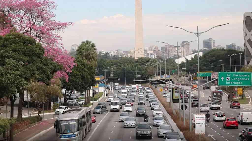 SP suspende rodízio de veículos no Corpus Christi | CET prevê redução na circulação de automóveis no período