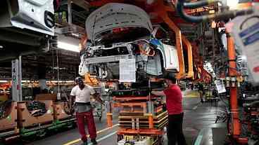 Produção Industrial Cresce 0,7% em Abril de 2026