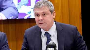 Líder petista avalia que Flávio Bolsonaro está cada vez mais desgastado