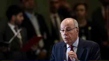 Vieira critica tarifas dos EUA sobre produtos brasileiros