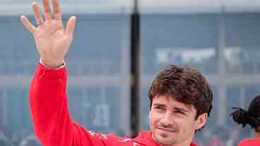 Leclerc Renova com a Ferrari até 2031