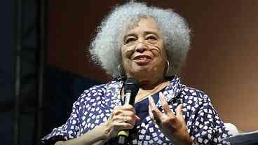 Angela Davis une pensadores brasileiros e crítica social...