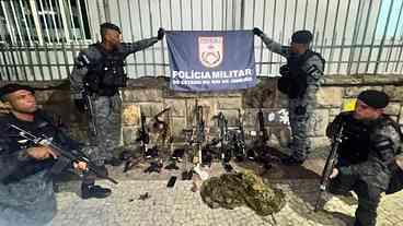 Perseguição termina com cinco mortos na Avenida Brasil