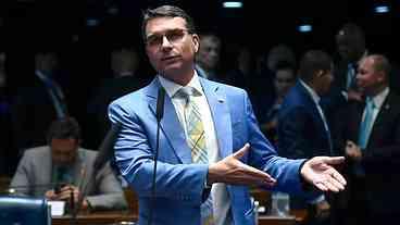 Isolado, ’01’ é rejeitado por partidos do ‘Centrão’