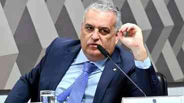 Sem mais opções, Flávio Bolsonaro lança mão de candidato a vice do PL