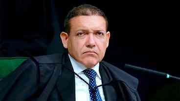 Filiação de Flávio Bolsonaro ao Missão é revertida por Nunes Marques
