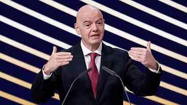 Infantino anuncia Mundial Sub-15 aberto a 211 federações