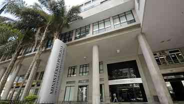 PMs são detidos sob suspeita de abastecer milícia e TCP