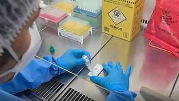 Anvisa revisa regras para qualidade em laboratórios