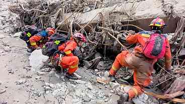 Aumenta o número de mortos na China e no Nepal, após inundações