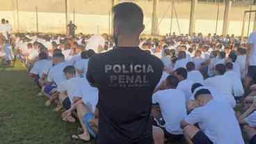 Operação combate entrada de celulares e drogas em Bangu 4