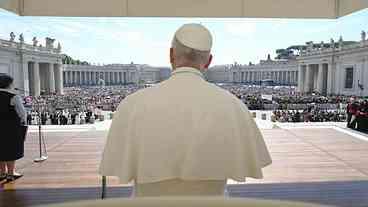 Irã vê Vaticano como aliado na busca pela paz