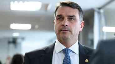Influencer sensitiva  prevê o futuro do  candidato Flávio  Bolsonaro na eleição