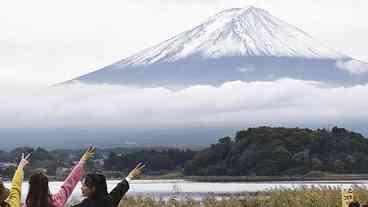 Japão cobrará por resgates de helicóptero no Monte Fuji