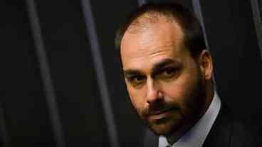Ministério da Justiça demite Eduardo Bolsonaro da PF