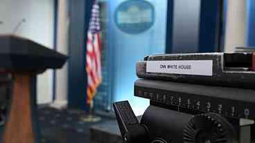 Emissoras suspendem cobertura de Trump após veto à CNN