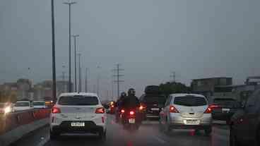 Ciclone e frente fria elevam risco de tempestades no Centro-Sul