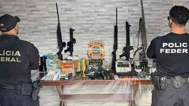 PF apreende arsenal e mais de R$ 500 mil em apuração sobre CACs