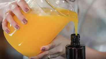 Anvisa lista cosméticos que podem ter produção artesanal