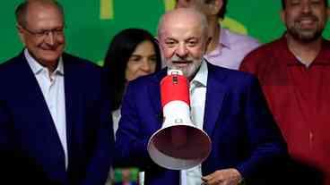 A democracia precisa de todos nós