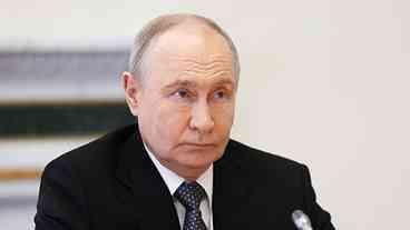 Rússia discute possível cúpula entre Putin, Zelensky e Trump