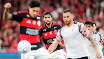 Flamengo cai nos pênaltis e sai da Libertadores diante do...