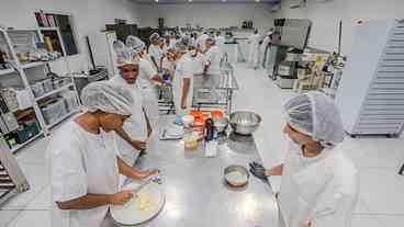 Rio oferece bolsa de R$ 400 a alunos de cursos técnicos