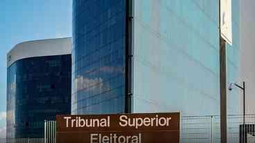 TSE torna inelegível condenado por agressão a mulher