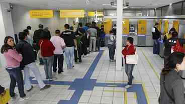 Endividamento dos brasileiros toma proporções recordes,...
