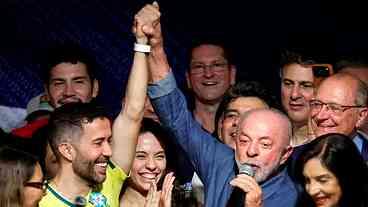 Vitória de Lula serve de modelo para democracias mundiais