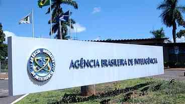 Desconfiado, Lula muda setor de inteligência do GSI para Casa Civil