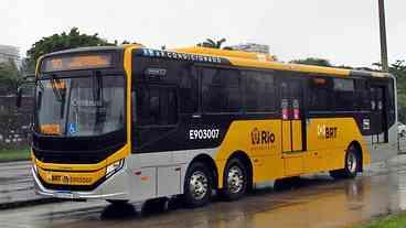 Rio registra mais um caso de vandalismo nos novos carros do BRT