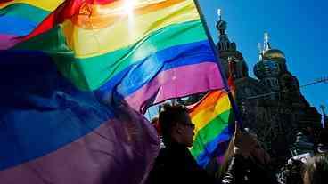Tribunal russo deporta alemão acusado de ‘propaganda LGBT’