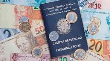 Valorização do salário mínimo vai agora à análise do Parlamento