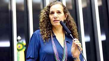 Deputados avaliam repartir PL das Fake News para agilizar votações