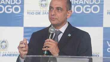 Conselho de Medicina cassa registro de ex-secretário de Saúde do Rio