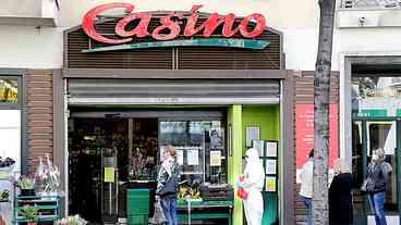 Decisão do Copom de manter juros derruba índices da B3 e o dólar sobe